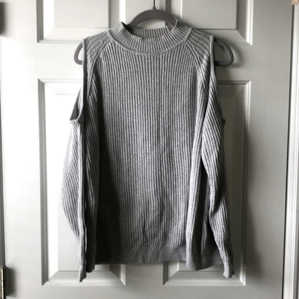 Cold shoulder Ribbed Sweater